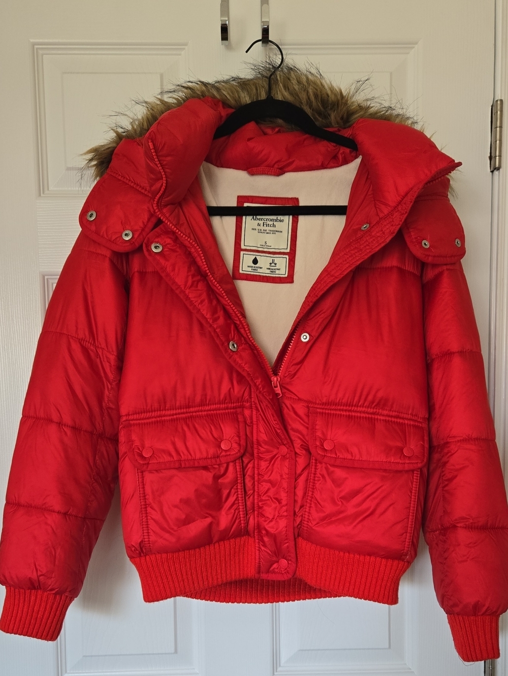 Abercrombie & Fitch Women's Red Puffer Jacket Faux Fur Hoodie  Size Small